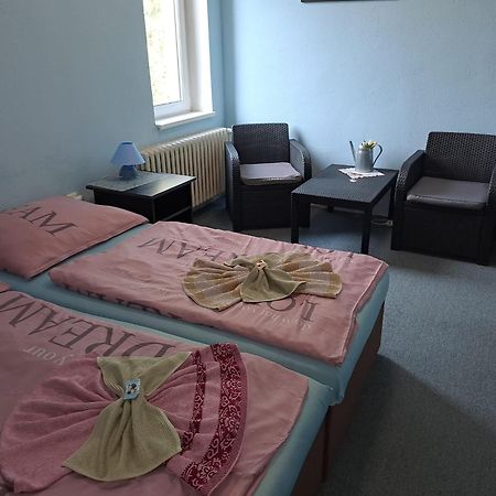 Hotel Kamenny Vrch ホムトフ エクステリア 写真