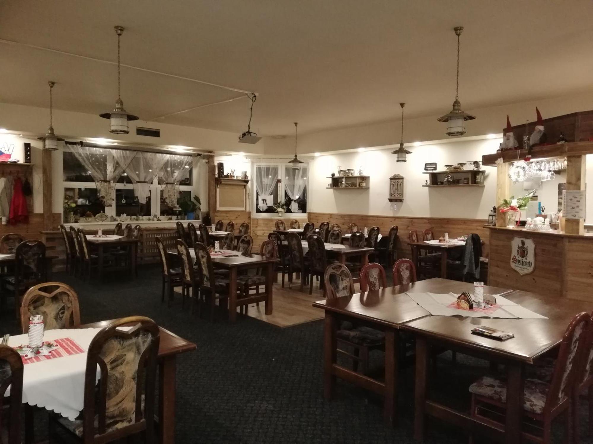 Hotel Kamenny Vrch ホムトフ エクステリア 写真
