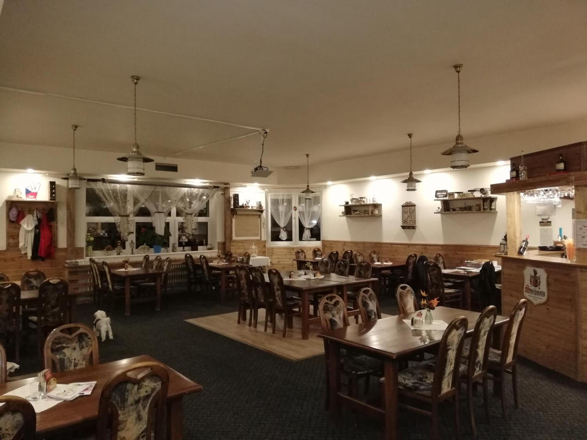 Hotel Kamenny Vrch ホムトフ エクステリア 写真